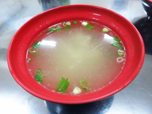 【蘆洲美食】8號美食坊-河堤旁的骨仔肉湯、烏醋乾麵