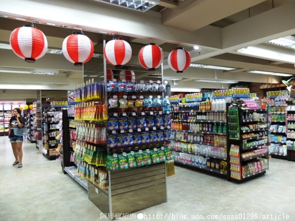 日藥本舖博物館-高雄館：【旅行遊記。高雄新興區】日藥本舖博物館(高雄六合門市)。原來日本離我們這麼近！？眾多藥妝商品好逛又好買