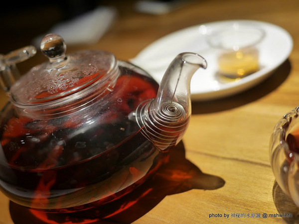 NINI 尼尼義大利餐廳(公益店):【食記】NINI 尼尼義大利餐廳旗艦店-台中NINI公益店@南屯 : 幽靜, 時尚, 美味…適合好友共享