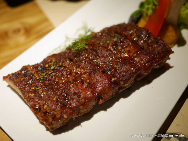 NINI 尼尼義大利餐廳(公益店):【食記】NINI 尼尼義大利餐廳旗艦店-台中NINI公益店@南屯 : 幽靜, 時尚, 美味…適合好友共享