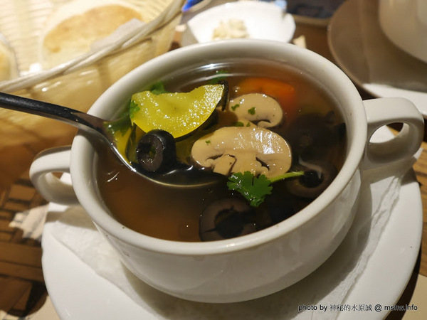 NINI 尼尼義大利餐廳(公益店):【食記】NINI 尼尼義大利餐廳旗艦店-台中NINI公益店@南屯 : 幽靜, 時尚, 美味…適合好友共享