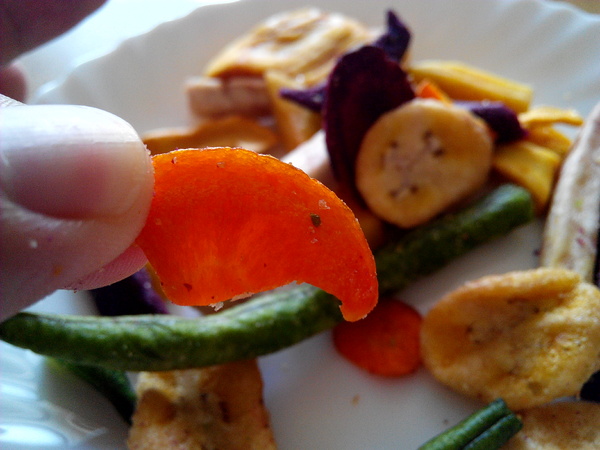 吳萬春蜜餞(武廟店): 【臺南Ω中西區】吳萬春蜜餞。巷弄中的古早味「鹹酸甜」,蜜餞、果乾、脆片應有盡有
