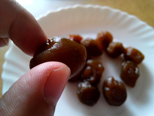 吳萬春蜜餞(武廟店): 【臺南Ω中西區】吳萬春蜜餞。巷弄中的古早味「鹹酸甜」,蜜餞、果乾、脆片應有盡有