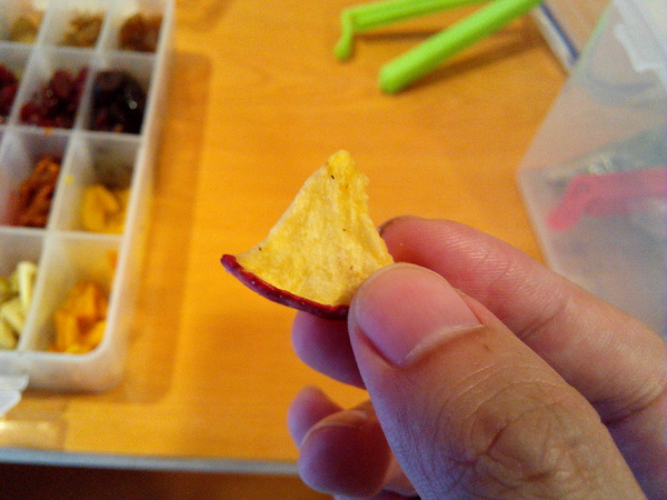 吳萬春蜜餞(武廟店): 【臺南Ω中西區】吳萬春蜜餞。巷弄中的古早味「鹹酸甜」,蜜餞、果乾、脆片應有盡有