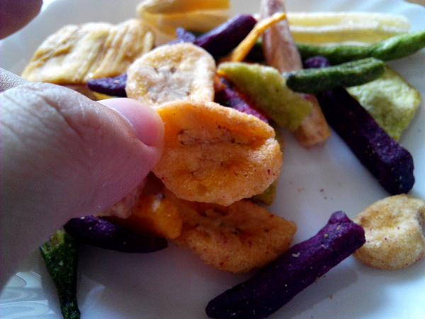 吳萬春蜜餞(武廟店): 【臺南Ω中西區】吳萬春蜜餞。巷弄中的古早味「鹹酸甜」,蜜餞、果乾、脆片應有盡有