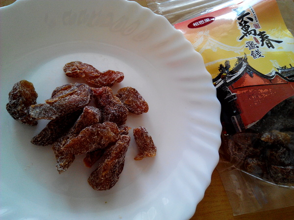 吳萬春蜜餞(武廟店): 【臺南Ω中西區】吳萬春蜜餞。巷弄中的古早味「鹹酸甜」,蜜餞、果乾、脆片應有盡有