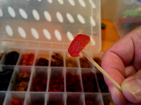 吳萬春蜜餞(武廟店): 【臺南Ω中西區】吳萬春蜜餞。巷弄中的古早味「鹹酸甜」,蜜餞、果乾、脆片應有盡有