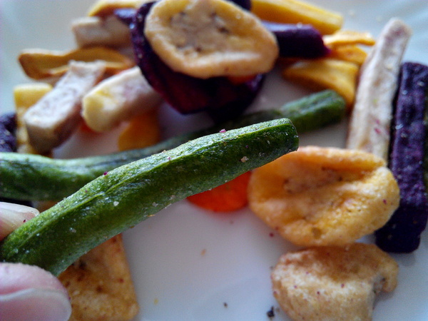 吳萬春蜜餞(武廟店): 【臺南Ω中西區】吳萬春蜜餞。巷弄中的古早味「鹹酸甜」,蜜餞、果乾、脆片應有盡有