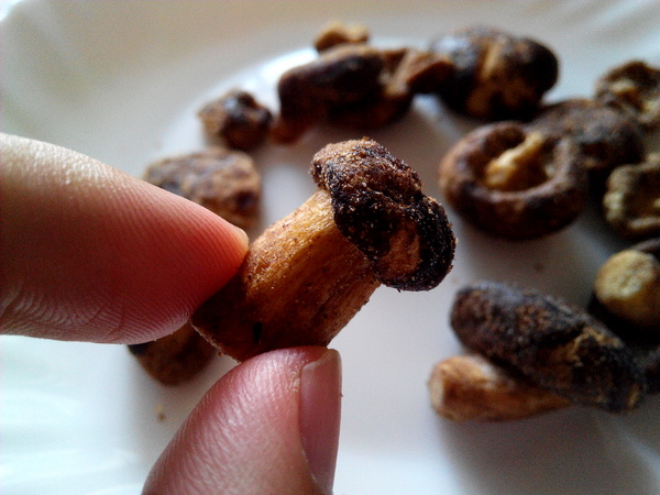 吳萬春蜜餞(武廟店): 【臺南Ω中西區】吳萬春蜜餞。巷弄中的古早味「鹹酸甜」,蜜餞、果乾、脆片應有盡有