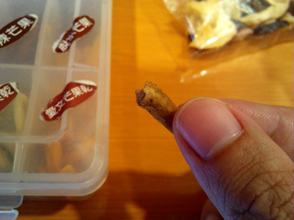 吳萬春蜜餞(武廟店): 【臺南Ω中西區】吳萬春蜜餞。巷弄中的古早味「鹹酸甜」,蜜餞、果乾、脆片應有盡有