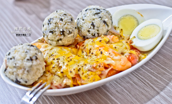 Moodo topokki 辣煎年糕：高雄 新興區．韓國釜山女孩的辣煎年糕 Moodo topokki