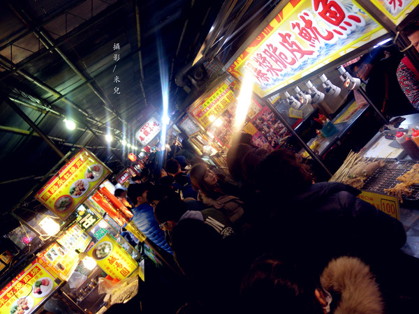 寧夏夜市：【台北市大同區。夜市】寧夏夜市 過年期間 年貨大街 美食 介紹 過年有營業