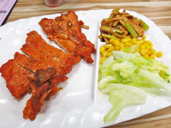 【台北美食】得意排骨大王-超美味紅油抄手