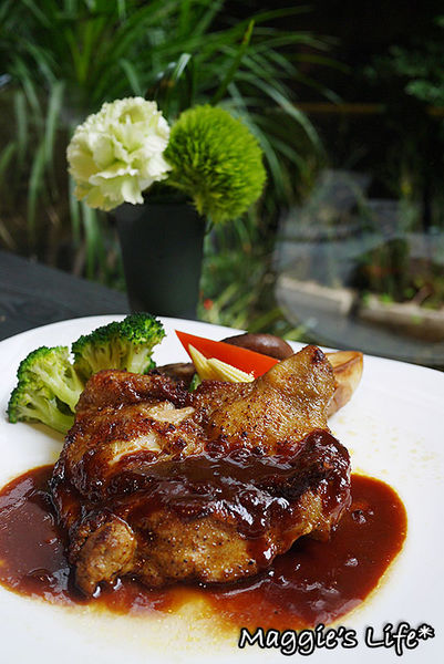 Elly's Flower&Cafe台北花苑時尚整合館：◆台北美食。捷運中山國小【Elly's Flower&Cafe台北花苑時尚整合館】花藝與美食的結合～好氣氛、好料理、好舒心