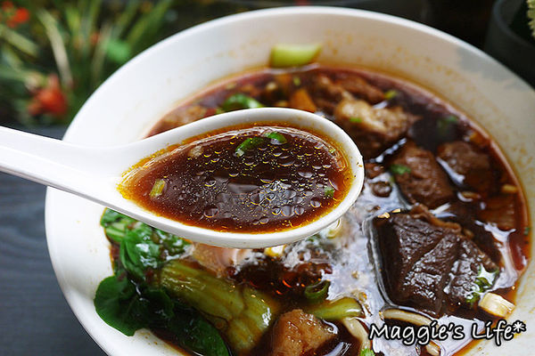 Elly's Flower&Cafe台北花苑時尚整合館：◆台北美食。捷運中山國小【Elly's Flower&Cafe台北花苑時尚整合館】花藝與美食的結合～好氣氛、好料理、好舒心