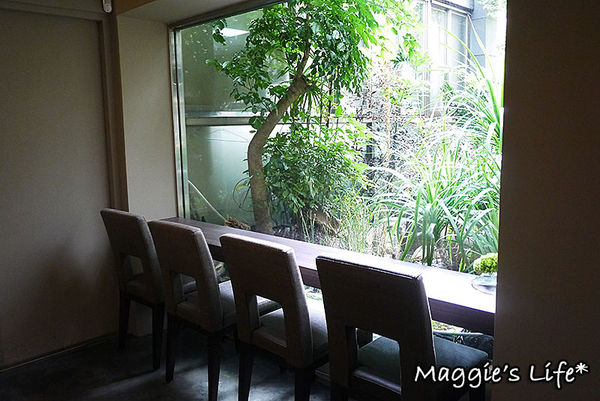 Elly's Flower&Cafe台北花苑時尚整合館：◆台北美食。捷運中山國小【Elly's Flower&Cafe台北花苑時尚整合館】花藝與美食的結合～好氣氛、好料理、好舒心