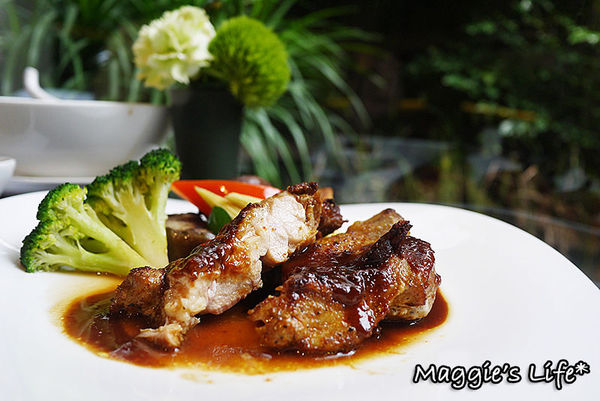 Elly's Flower&Cafe台北花苑時尚整合館：◆台北美食。捷運中山國小【Elly's Flower&Cafe台北花苑時尚整合館】花藝與美食的結合～好氣氛、好料理、好舒心