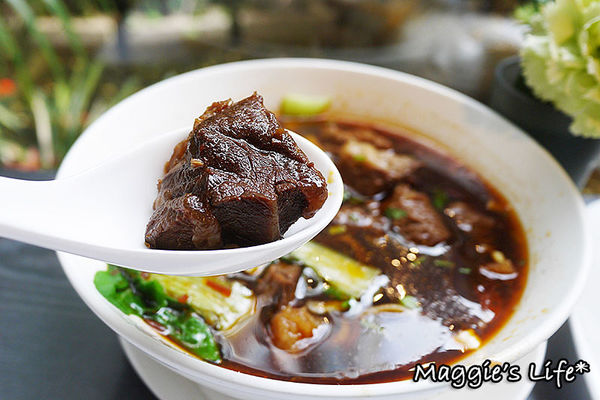 Elly's Flower&Cafe台北花苑時尚整合館：◆台北美食。捷運中山國小【Elly's Flower&Cafe台北花苑時尚整合館】花藝與美食的結合～好氣氛、好料理、好舒心