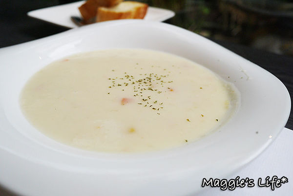 Elly's Flower&Cafe台北花苑時尚整合館：◆台北美食。捷運中山國小【Elly's Flower&Cafe台北花苑時尚整合館】花藝與美食的結合～好氣氛、好料理、好舒心