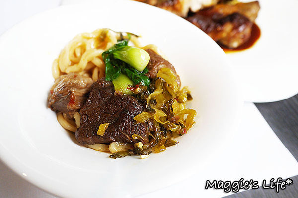 Elly's Flower&Cafe台北花苑時尚整合館：◆台北美食。捷運中山國小【Elly's Flower&Cafe台北花苑時尚整合館】花藝與美食的結合～好氣氛、好料理、好舒心