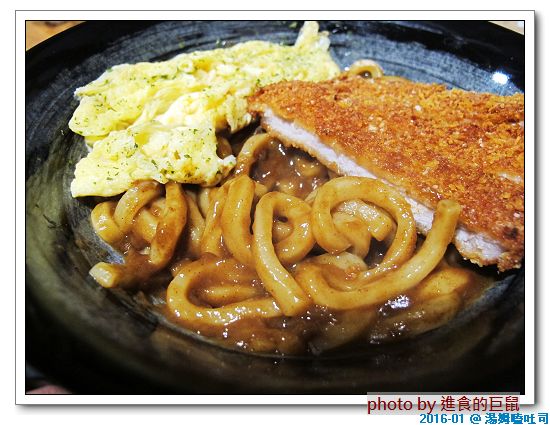 湯姆嗑吐司：（台南。中西區美食）湯姆嗑吐司 / 海安路宵夜新勢力。熱壓吐司，熱騰騰販賣中。還有～蛋餅，炸物，鍋燒，讚岐烏龍麵唷！