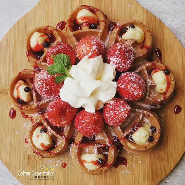 Coffee Cape station： 台南 中西區．休息。放鬆。輕食  好地方  Coffee cape station (台南火車站附近)