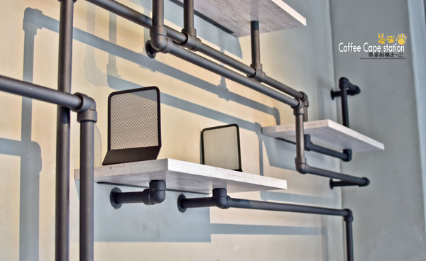 Coffee Cape station： 台南 中西區．休息。放鬆。輕食  好地方  Coffee cape station (台南火車站附近)