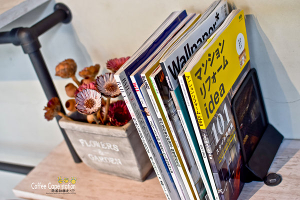 Coffee Cape station： 台南 中西區．休息。放鬆。輕食  好地方  Coffee cape station (台南火車站附近)