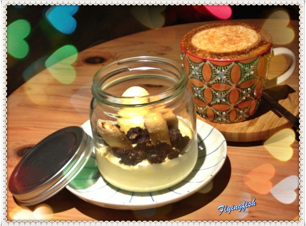 SALT PEANUTS 鹹花生黑膠咖啡館 (三創店): ✜ 一再回訪Light Jazz陪伴滴勇慵懶下午茶 -「鹹花生黑膠咖啡館Salt Peanuts Vinyl Cafe (三創店)」↖(^ω^)↗