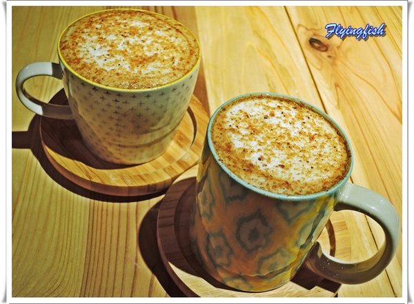 SALT PEANUTS 鹹花生黑膠咖啡館 (三創店): ✜ 一再回訪Light Jazz陪伴滴勇慵懶下午茶 -「鹹花生黑膠咖啡館Salt Peanuts Vinyl Cafe (三創店)」↖(^ω^)↗