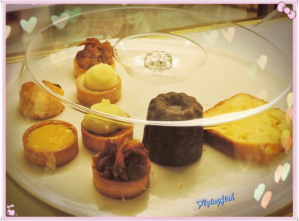 SALT PEANUTS 鹹花生黑膠咖啡館 (三創店): ✜ 一再回訪Light Jazz陪伴滴勇慵懶下午茶 -「鹹花生黑膠咖啡館Salt Peanuts Vinyl Cafe (三創店)」↖(^ω^)↗