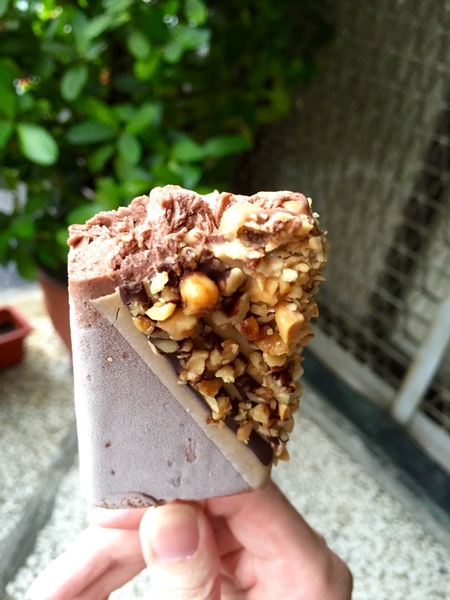 Our Bar：[台南] 新景點//藍晒圖文創園區。繽紛義式冰棒 酸甜好滋味。Our Bar