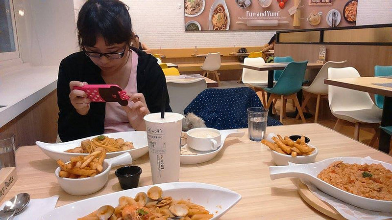 12784616_942230345872106_1440338706_n