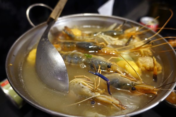 原村日式燒烤:(胖樺食記)新北中和連城路泰國蝦吃到飽「原村日式燒烤」/全球複合式運動休閒館/停車場/生啤無限暢飲/捷運永安市場站/明治冰淇淋