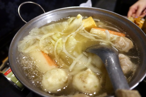 原村日式燒烤:(胖樺食記)新北中和連城路泰國蝦吃到飽「原村日式燒烤」/全球複合式運動休閒館/停車場/生啤無限暢飲/捷運永安市場站/明治冰淇淋