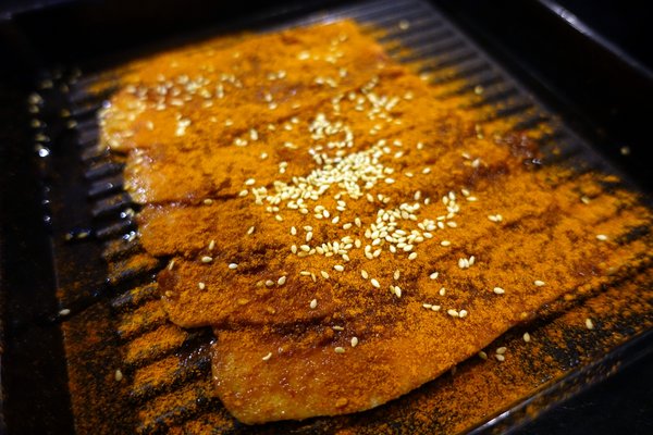 原村日式燒烤:(胖樺食記)新北中和連城路泰國蝦吃到飽「原村日式燒烤」/全球複合式運動休閒館/停車場/生啤無限暢飲/捷運永安市場站/明治冰淇淋