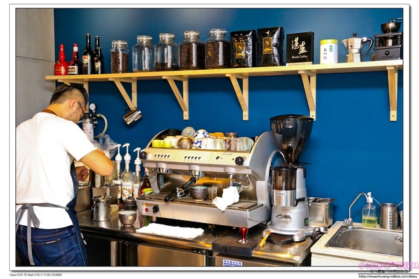 小林冰堂：【美食♥宜蘭】☼ 小林冰堂手作霜淇淋 ☼ 菇菇花園吸睛又美味，到羅東林場必嚐的手作霜淇淋，鮮果霜淇淋濃郁的香氣一吃就難忘！♥♥