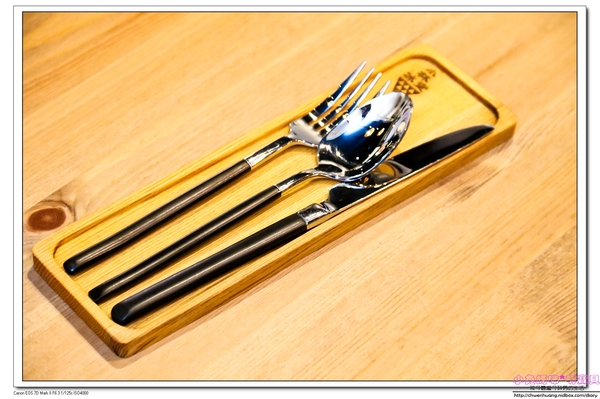 小林冰堂：【美食♥宜蘭】☼ 小林冰堂手作霜淇淋 ☼ 菇菇花園吸睛又美味，到羅東林場必嚐的手作霜淇淋，鮮果霜淇淋濃郁的香氣一吃就難忘！♥♥