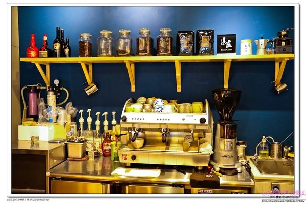 小林冰堂：【美食♥宜蘭】☼ 小林冰堂手作霜淇淋 ☼ 菇菇花園吸睛又美味，到羅東林場必嚐的手作霜淇淋，鮮果霜淇淋濃郁的香氣一吃就難忘！♥♥