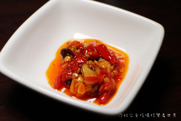 王師父家傳大水餃:台北.萬華『王師父家傳大水餃』牛肉麵/紅油炒手/餛飩