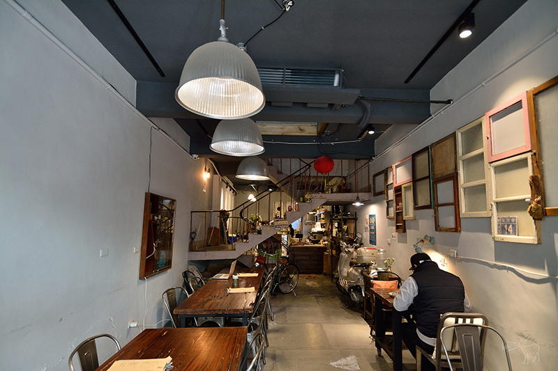 百分之二咖啡:新竹一百種味道甜點二店 復古氛圍