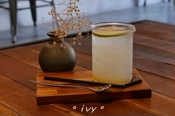 百分之二咖啡:【新竹美食】百分之二咖啡(2/100 Café) ღ 老宅×輕食@下午茶的好地方