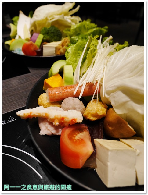 川上精緻鍋物：台北松山 川上精緻鍋物(敦北店) 平價火鍋～溫暖身心的優質湯頭