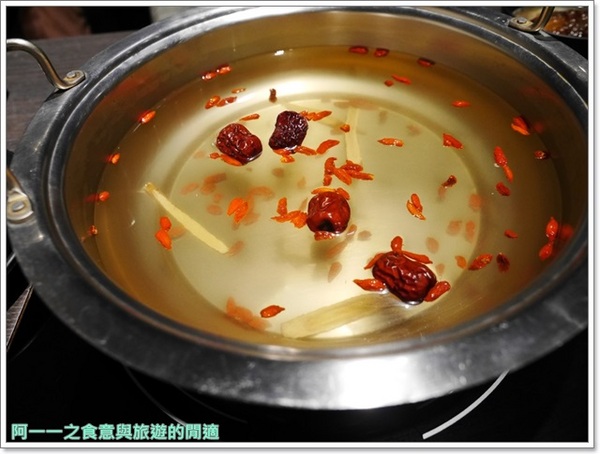 川上精緻鍋物：台北松山 川上精緻鍋物(敦北店) 平價火鍋～溫暖身心的優質湯頭