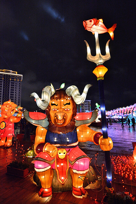 2016桃園燈會:繽紛主副燈,六大主題燈區與寬廣佔地.高鐵桃園站,免費接駁車