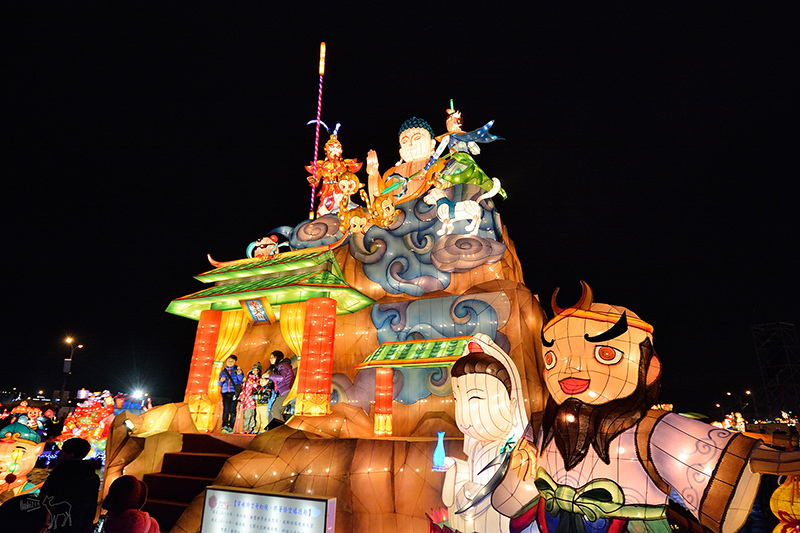 2016桃園燈會:繽紛主副燈,六大主題燈區與寬廣佔地.高鐵桃園站,免費接駁車