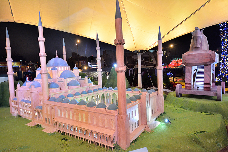 2016桃園燈會:繽紛主副燈,六大主題燈區與寬廣佔地.高鐵桃園站,免費接駁車