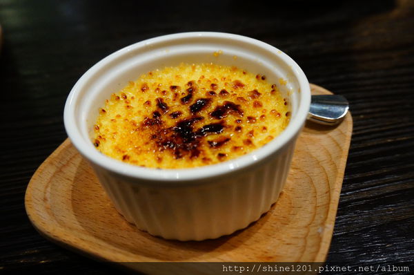 【義磚義瓦義式料理】中山站.中山店給你不一樣的放鬆小酒吧新風格