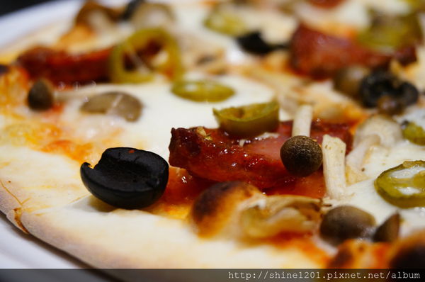 【義磚義瓦義式料理】中山站.中山店給你不一樣的放鬆小酒吧新風格