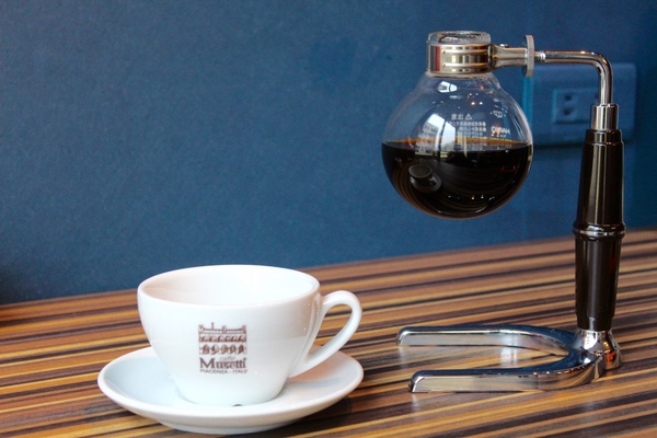 Coffee Cafe' 咖啡珈琲：[台南]等一杯好咖啡 巷弄中的咖啡香  Coffee Cafe' 咖啡。珈琲